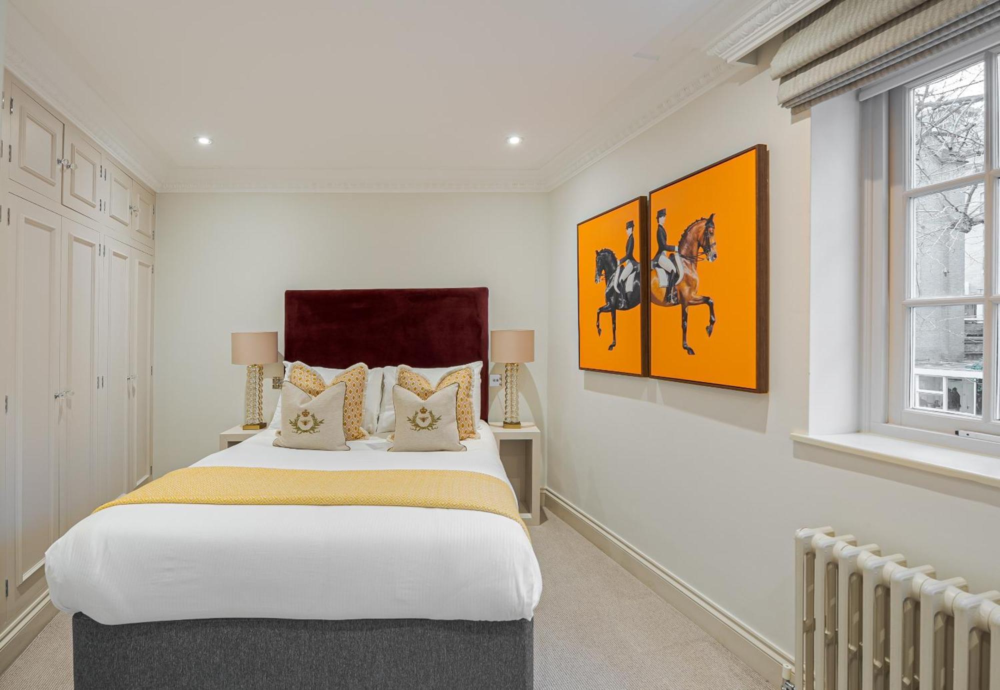 Modern 3 Bedroom Luxury House With Garage In Central London Exterior photo