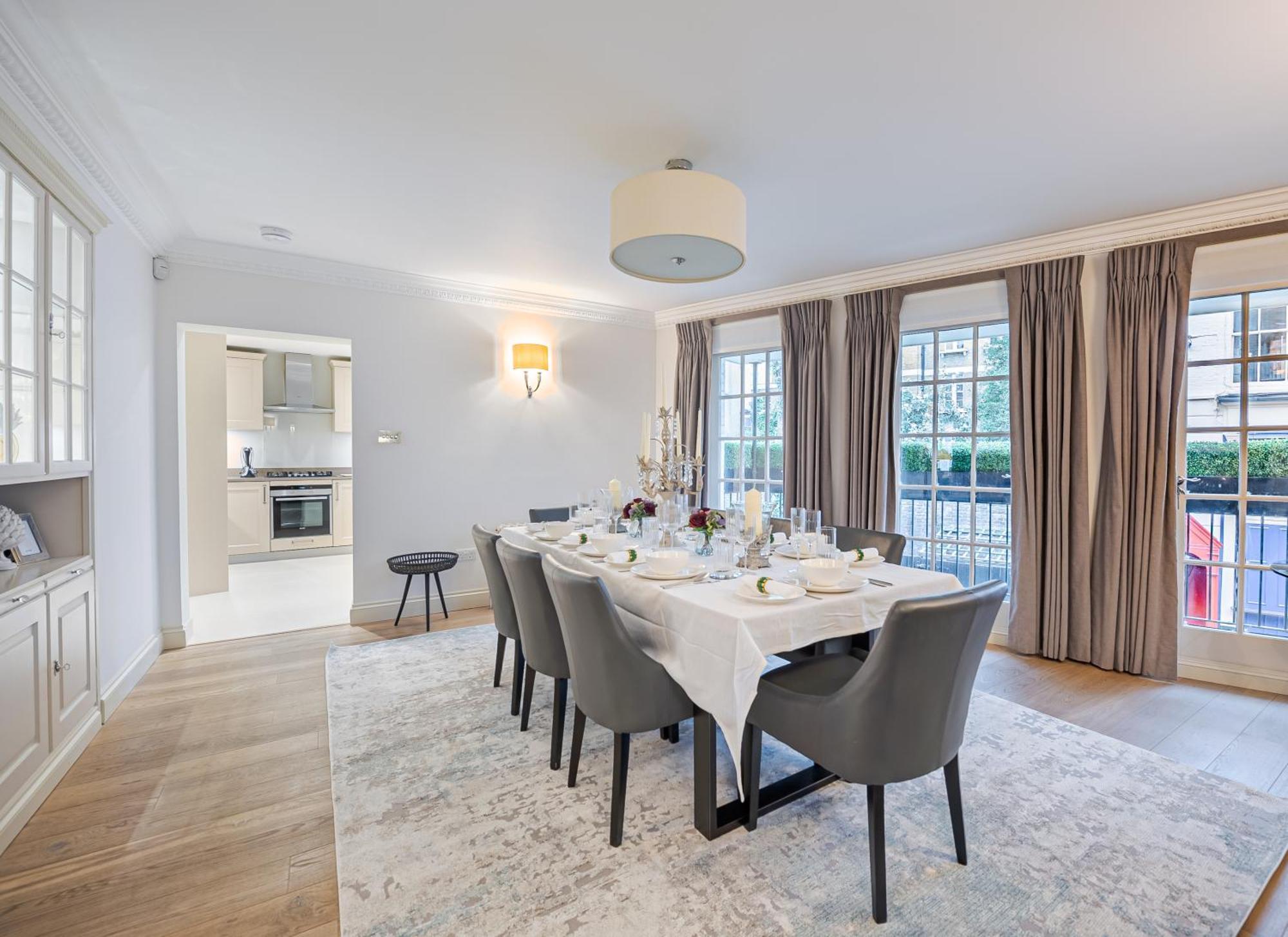 Modern 3 Bedroom Luxury House With Garage In Central London Exterior photo