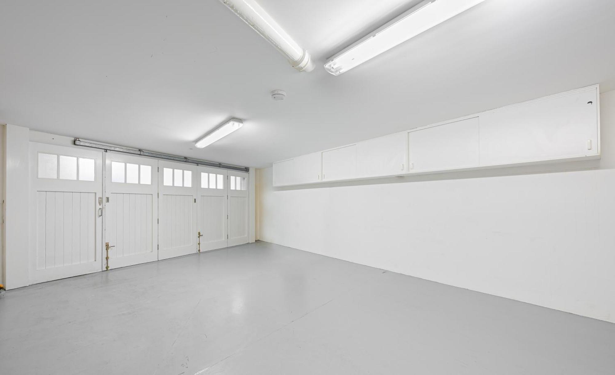 Modern 3 Bedroom Luxury House With Garage In Central London Exterior photo