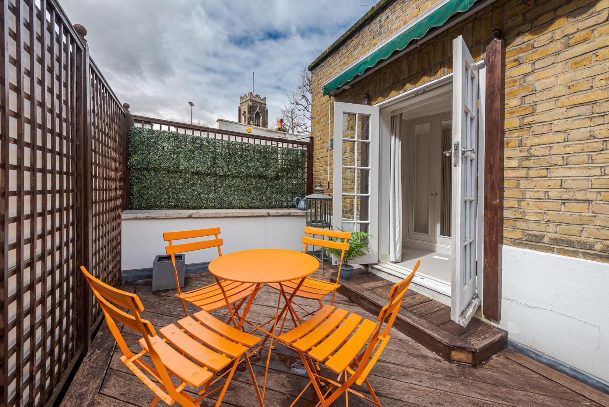 Modern 3 Bedroom Luxury House With Garage In Central London Exterior photo