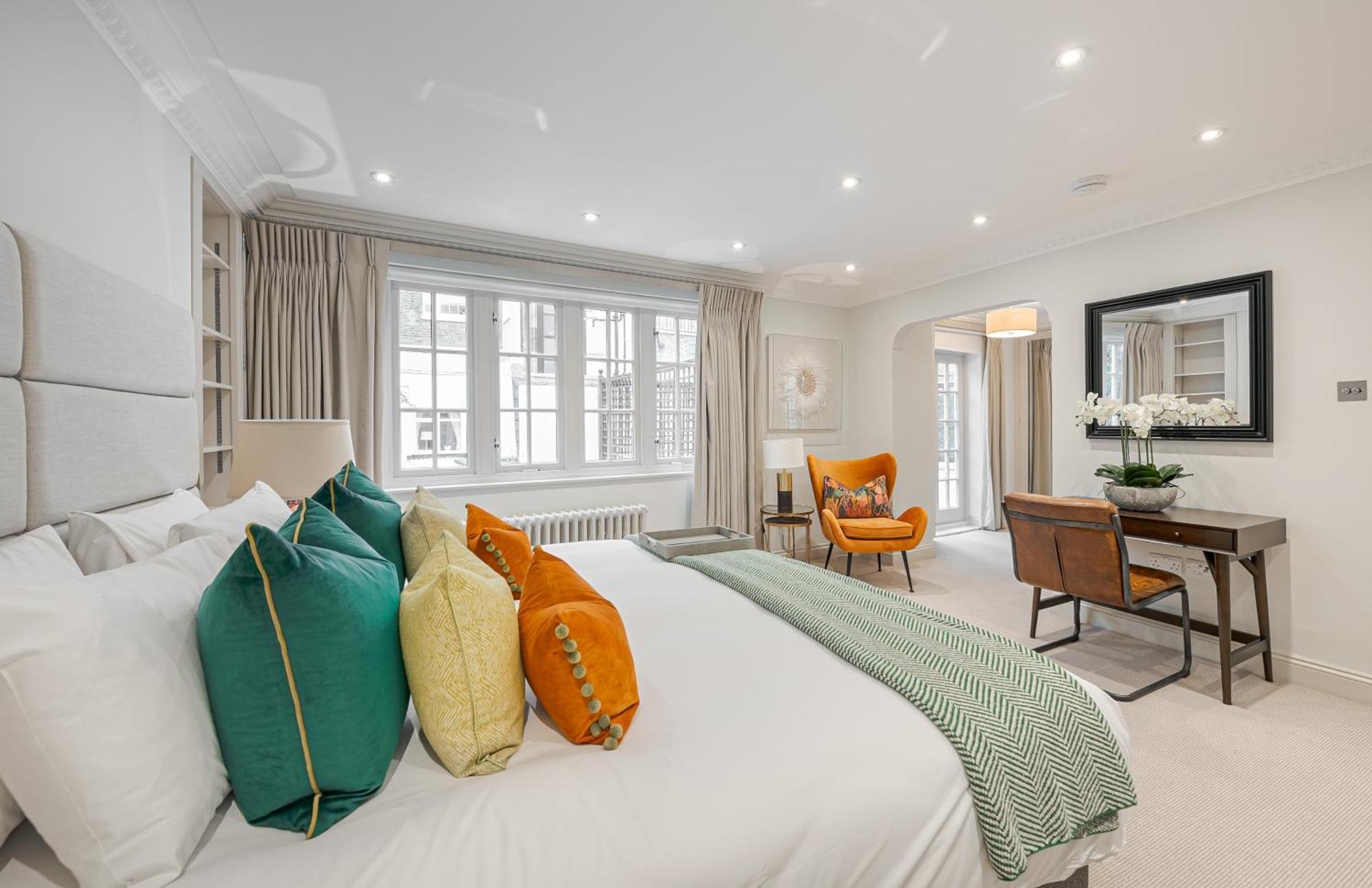 Modern 3 Bedroom Luxury House With Garage In Central London Exterior photo