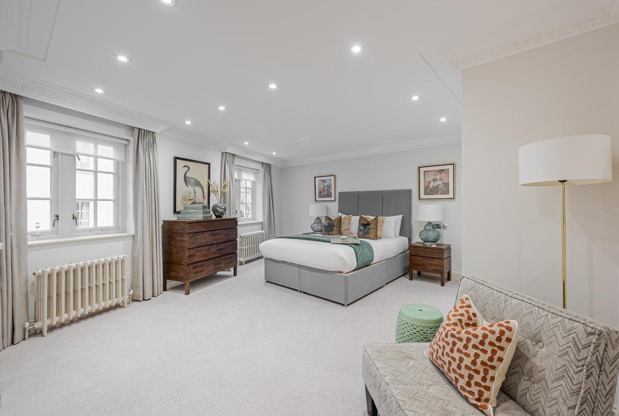 Modern 3 Bedroom Luxury House With Garage In Central London Exterior photo