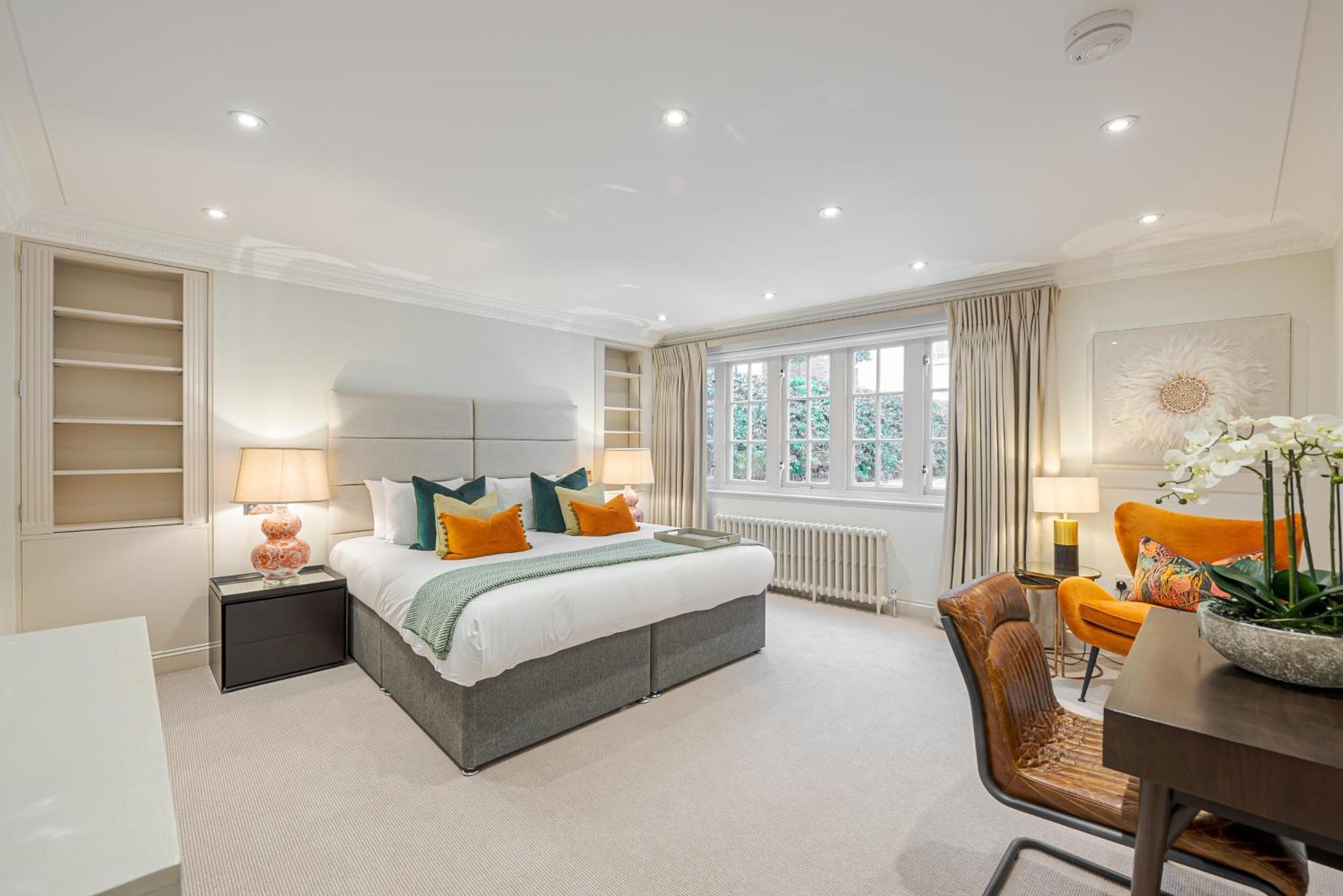 Modern 3 Bedroom Luxury House With Garage In Central London Exterior photo